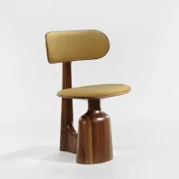 <a href="https://www.galeriegosserez.com/artistes/mohasseb-georges.html">Georges Mohasseb</a> - Drop Chair